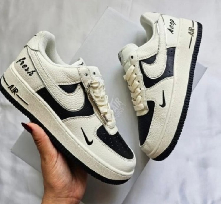 Nik E Air Force 1 Low Keep Fresh Sneakers