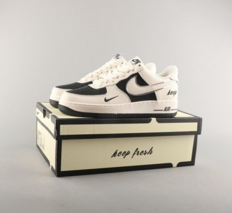 Nik E Air Force 1 Low Keep Fresh Sneakers