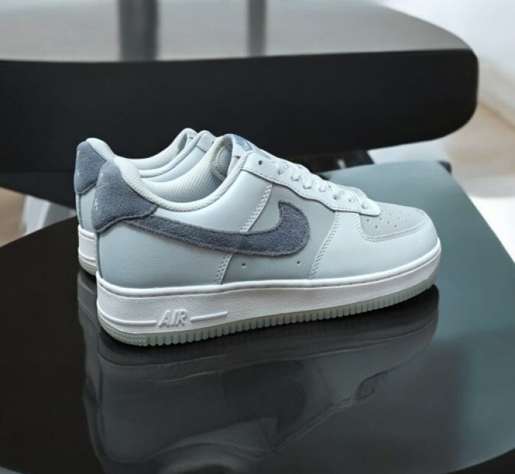 Nik E Air Force 1 Low Lv8 Pure Platinum Light Carbon Sneakers
