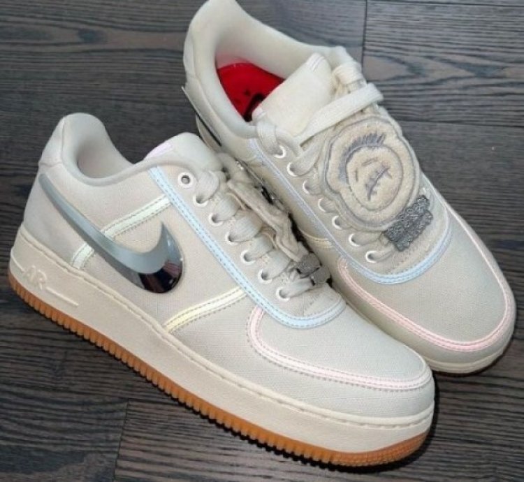 Nik E Air Force 1 X Travis Scott Sail Sneakers Semi Ua