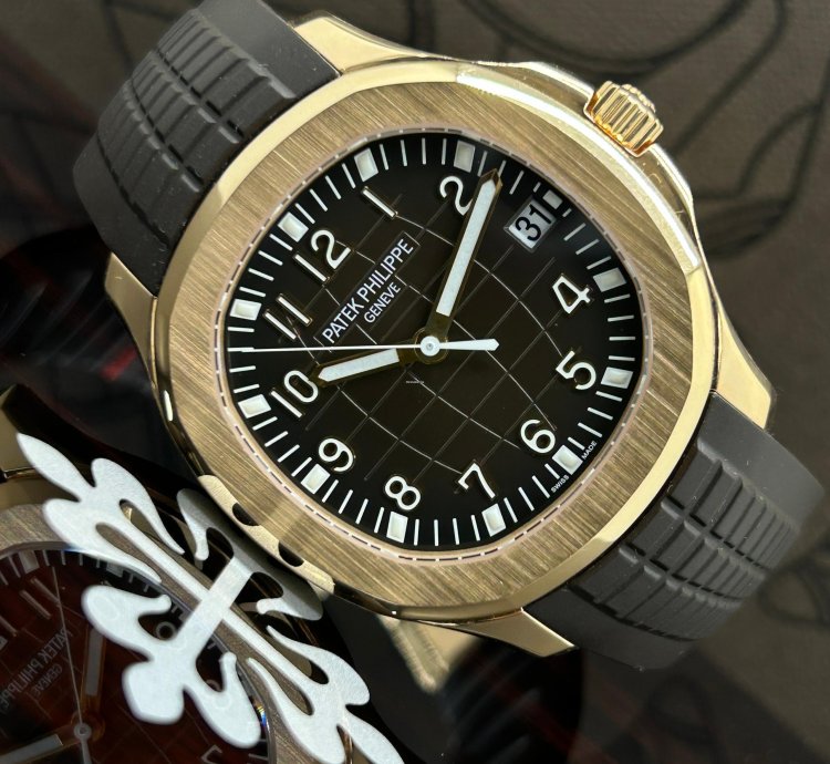 Patek Philippe Aquanaut Brown Dial - 18kt Rose Gold - Like New - Never Polished - Ref 5167r-001 - 2015