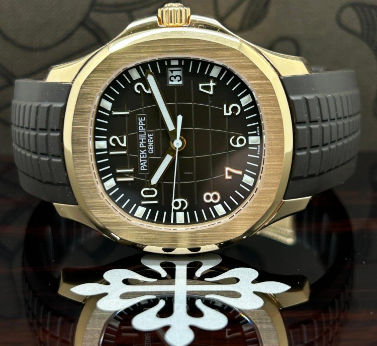 Patek Philippe Aquanaut Brown Dial - 18kt Rose Gold - Like New - Never Polished - Ref 5167r-001 - 2015