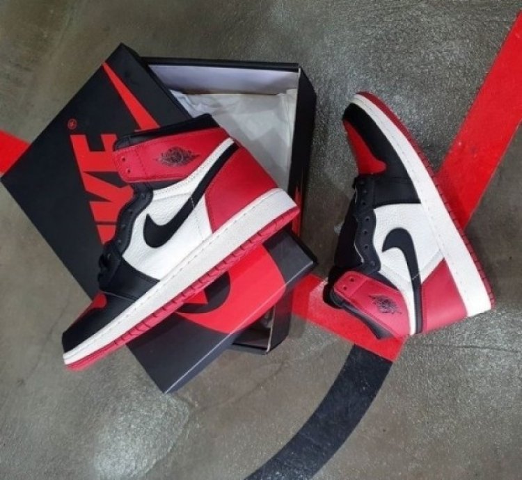 Nik E Air Jordan 1 Bred Toe Leather Basketball Sneakers Semi Ua