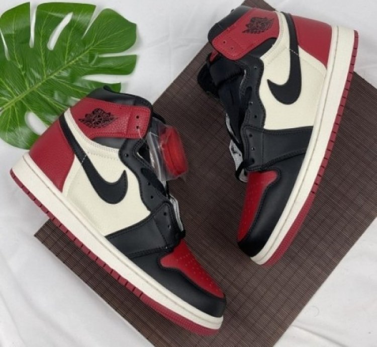 Nik E Air Jordan 1 Bred Toe Leather Basketball Sneakers Semi Ua