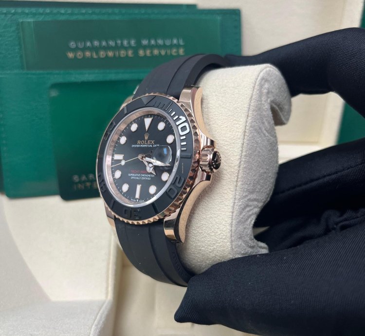 Rolex Yacht-master 40 40mm Rose Gold Black Dial Oysterflex Bracelet 126655