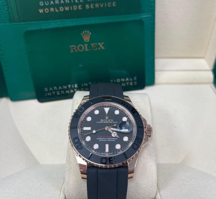 Rolex Yacht-master 40 40mm Rose Gold Black Dial Oysterflex Bracelet 126655