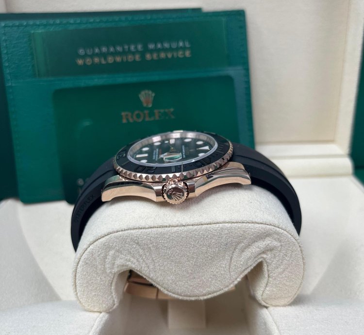 Rolex Yacht-master 40 40mm Rose Gold Black Dial Oysterflex Bracelet 126655