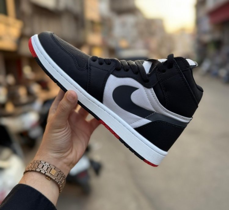 Nik E Air Jordan 1 Gore Tex Basketball Sneakers