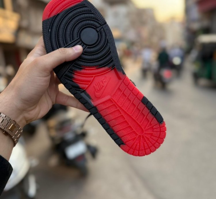 Nik E Air Jordan 1 Gore Tex Basketball Sneakers