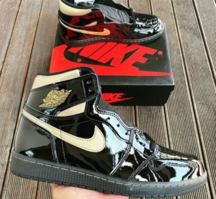 Nik E Air Jordan 1 High Black Metallic Gold Basketball Sneakers Semi Ua