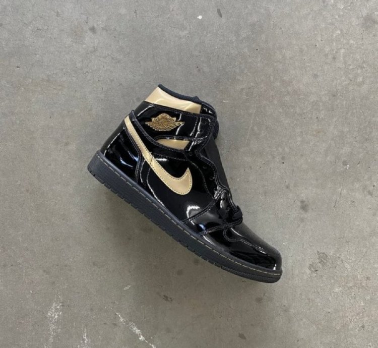 Nik E Air Jordan 1 High Black Metallic Gold Basketball Sneakers Semi Ua