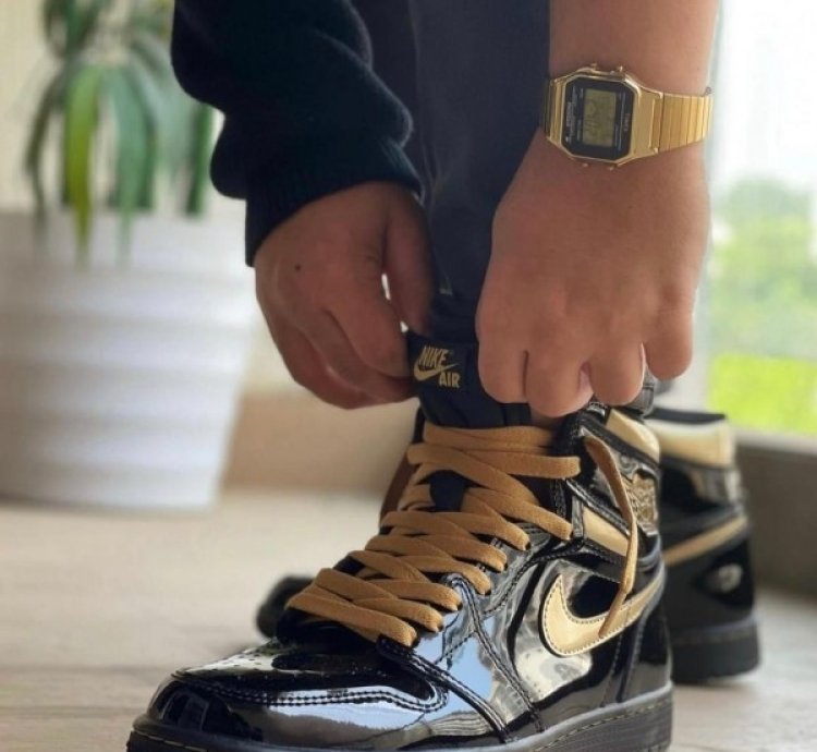 Nik E Air Jordan 1 High Black Metallic Gold Basketball Sneakers Semi Ua