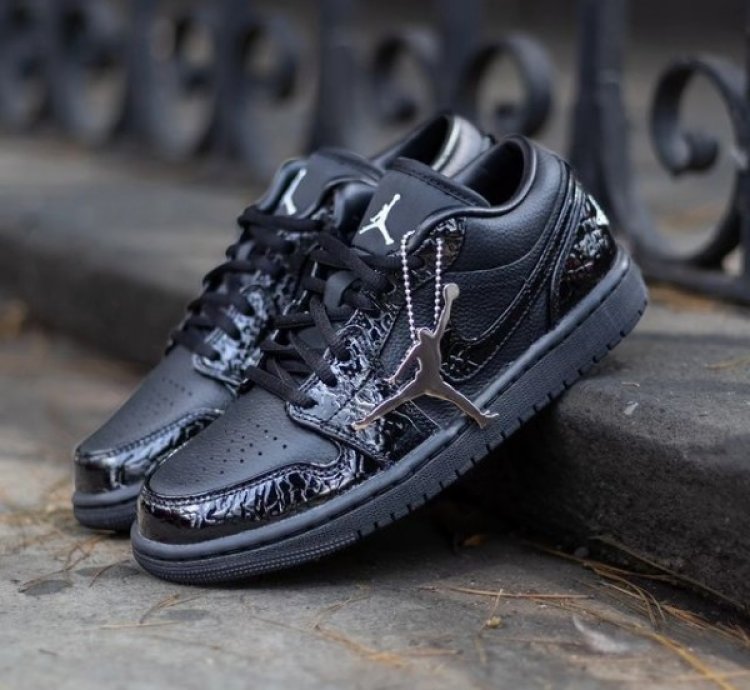 Nik E Air Jordan 1 Low Black Croc Basketball Sneakers