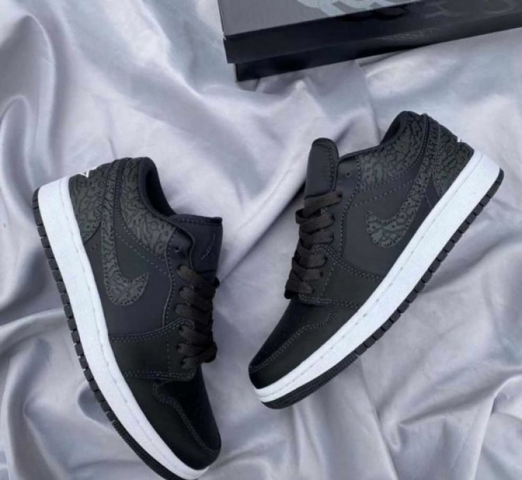 Nik E Air Jordan 1 Low Black Elephant Sneakers