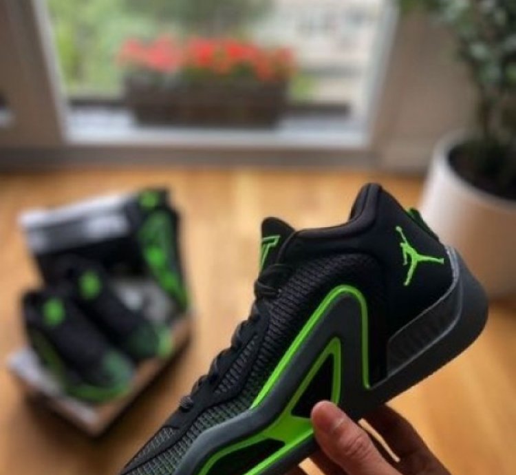 Nik E Air Jordan 1 Tatum Home Town Basketball Sneakers