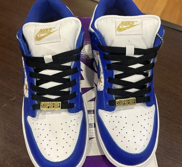 Supreme Nike Sb Dunk Low Stars Hyper Royal