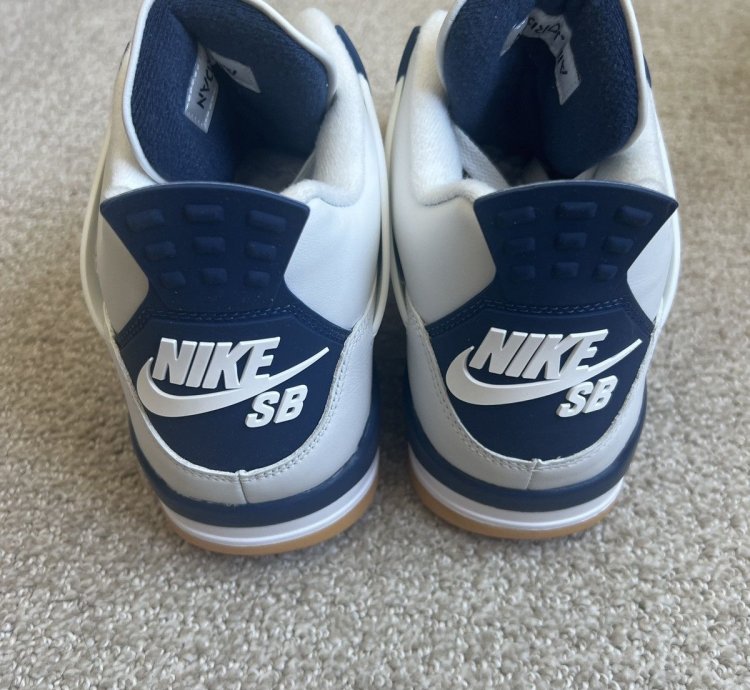 Nike Sb Air Jordan 4