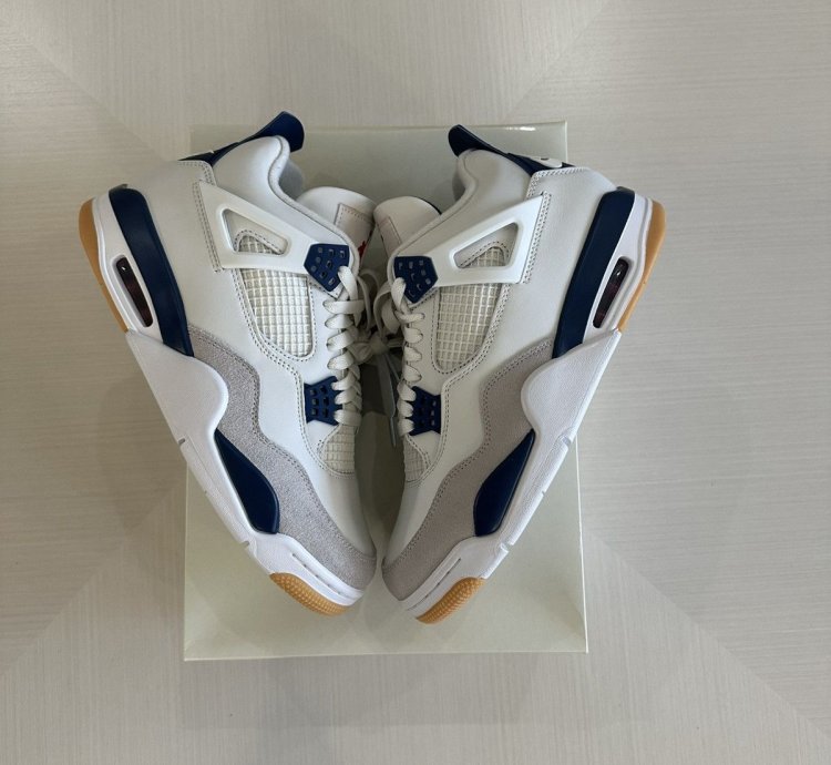 Nike Sb Air Jordan 4 Order Size 9 5 New Dr5415-100 In Hand