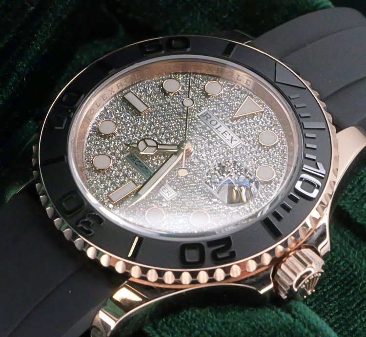 Rolex Yacht-master 40 Mint Complete Set Yacht Master Diamond Pave Rose Gold Ceramic Black Strap 126655-0005