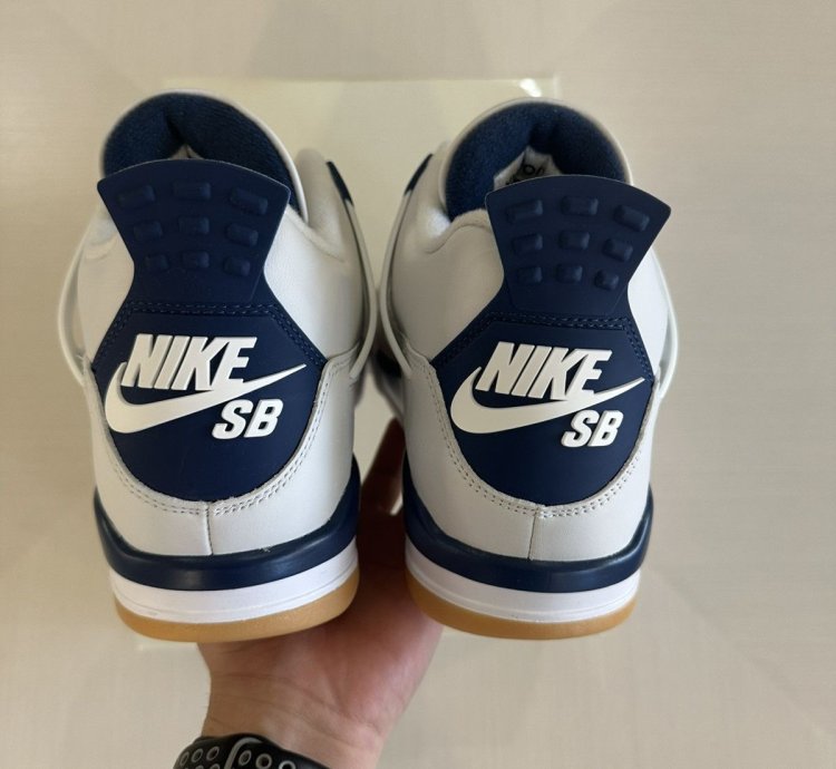 Nike Sb Air Jordan 4 Order Size 9 5 New Dr5415-100 In Hand