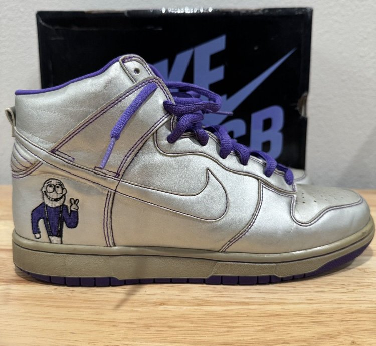 Nike Sb Dunk High Dinosaur Jr