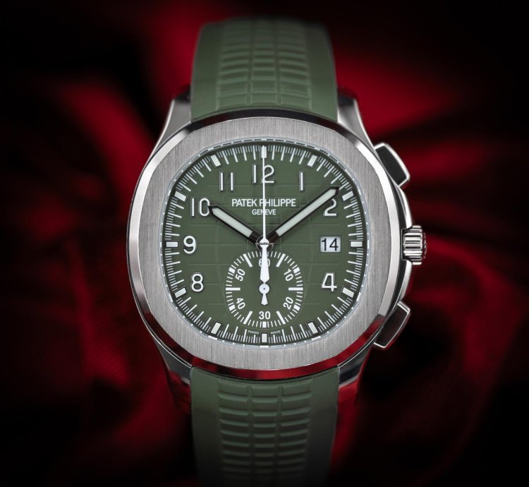 Patek Philippe Aquanaut Flyback Chronograph 18kt White Gold Green Dial 5968g-010 Complete