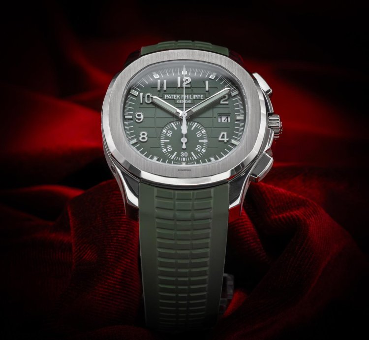 Patek Philippe Aquanaut Flyback Chronograph 18kt White Gold Green Dial 5968g-010 Complete