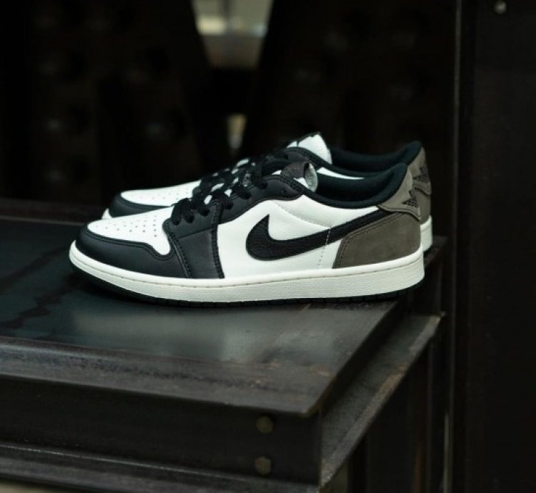 Nik E Air Jordan Retro 1 Low Brown Mocha Basketball Sneakers