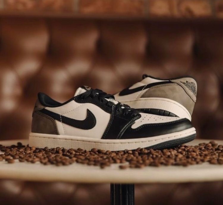 Nik E Air Jordan Retro 1 Low Brown Mocha Basketball Sneakers