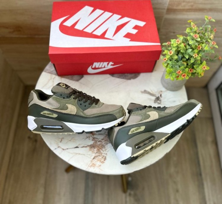 Nik E Air Max 90 Olive Green Running Shoes