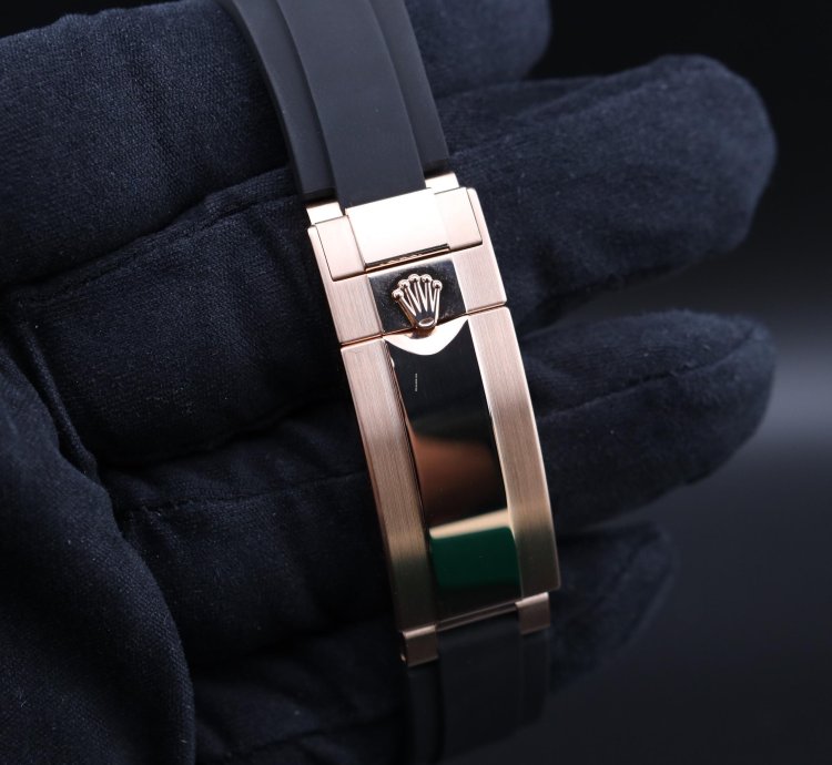 Rolex Yacht-master 40 Rose Gold 126655 Oysterflex Unworn