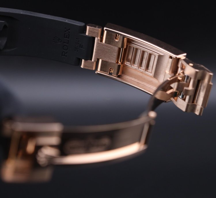 Rolex Yacht-master 40 Rose Gold 126655 Oysterflex Unworn