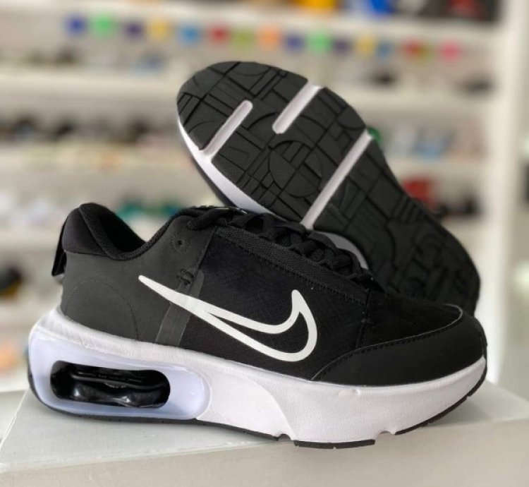 Nik E Air Max Intrlk Black White Running Shoes