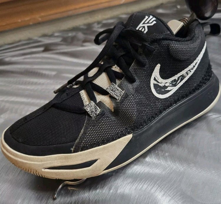 Sz 4y - Nike Kyrie Flytrap 6 Black White Dq8094009 Shoe As2