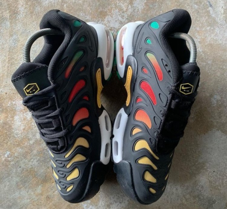 Nik E Air Max Plus Rainbow Running Shoes