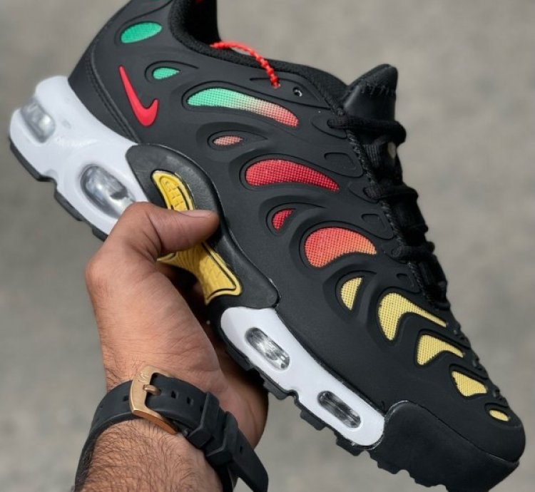 Nik E Air Max Plus Rainbow Running Shoes