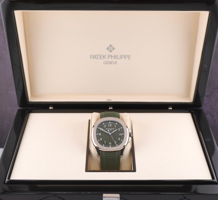 Patek Philippe Aquanaut Jumbo 18k White Gold Khaki Green Men Watch 5168g-010
