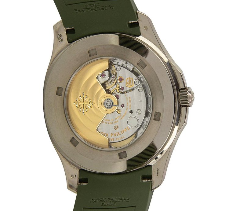 Patek Philippe Aquanaut Jumbo 18kt White Gold Automatic 5168g-010