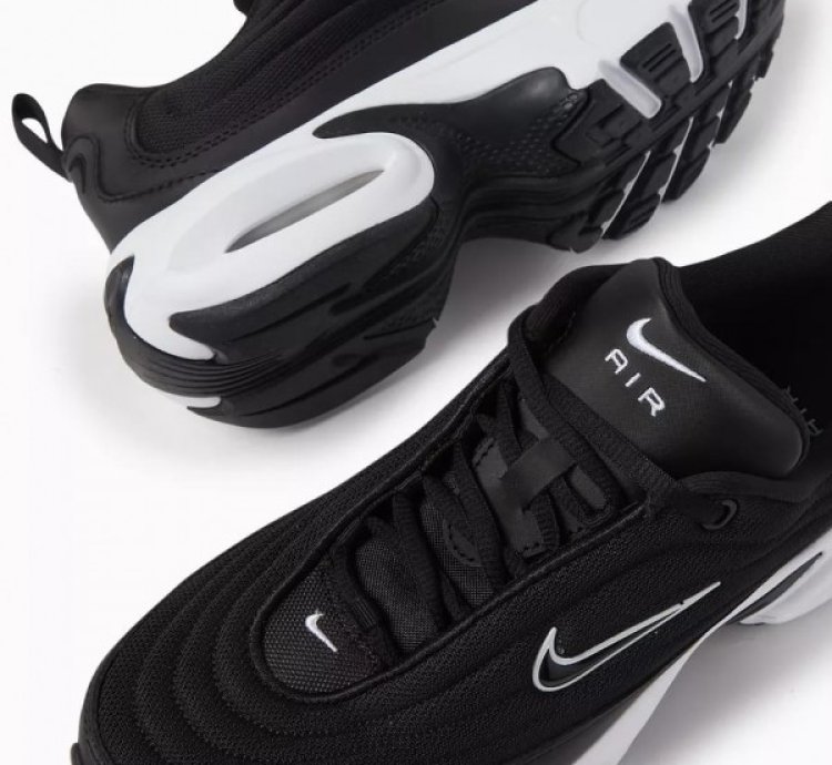 Nik E Air Max Portal Trainer Black White Running Shoes