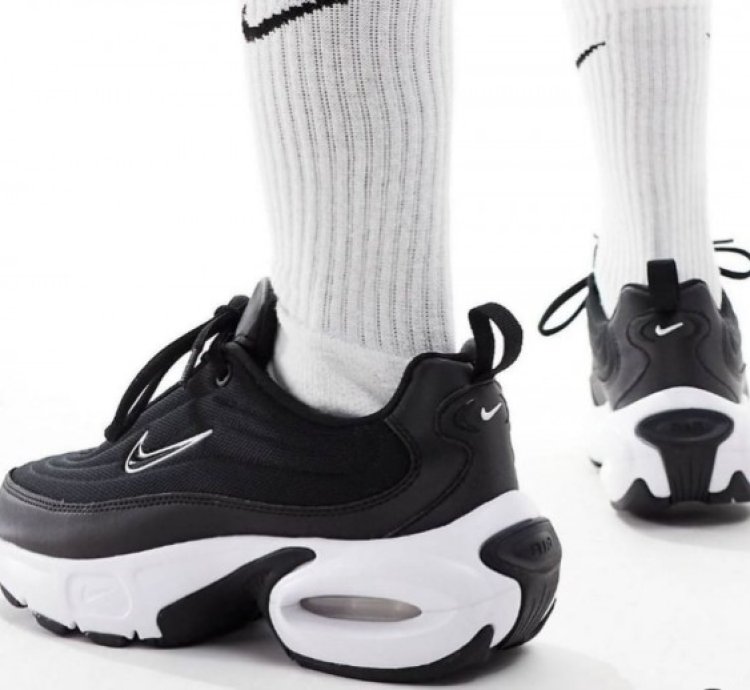 Nik E Air Max Portal Trainer Black White Running Shoes