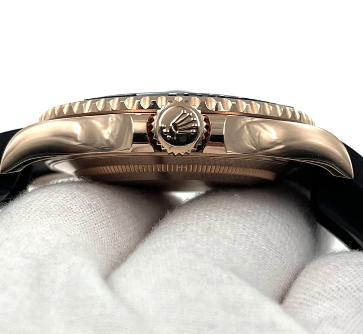 Rolex Yacht-master 40 Unworn Yacht-master 40mm Black Dial Rose Gold Oysterflex 126655 Box Papers 2024