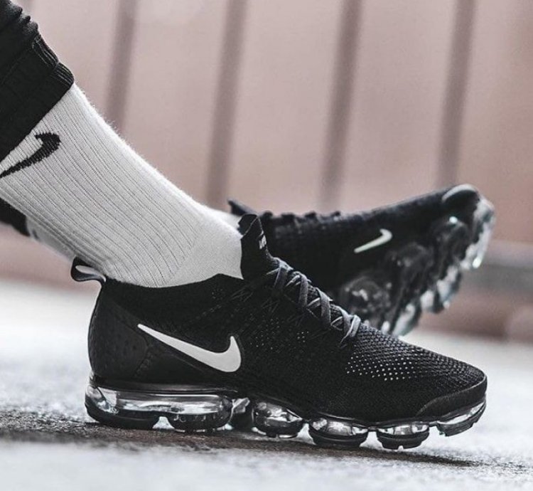 Nik E Air Vapormax Flyknit 20 Black Running Shoes