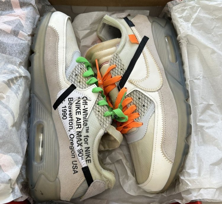 The 10 Nike Air Max 90