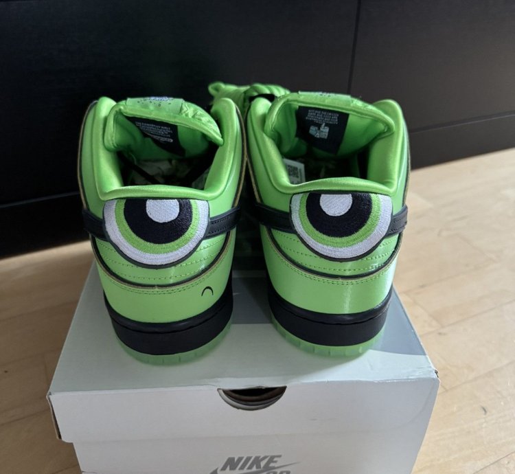 Nike Sb Dunk Low Pro Qs The Powerpuff Girls Buttercup
