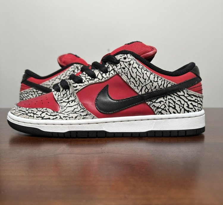 Nike Sb Dunk Low Pro Supreme Red Cement