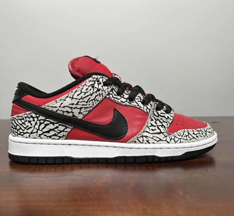 Nike Sb Dunk Low Pro Supreme Red Cement