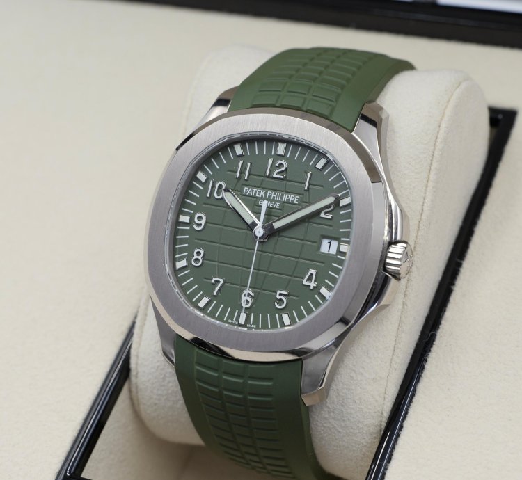 Patek Philippe Aquanaut Khaki Green 5168g 2021 Full Set