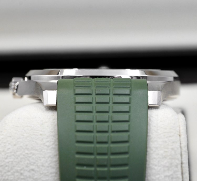 Patek Philippe Aquanaut Khaki Green 5168g 2021 Full Set
