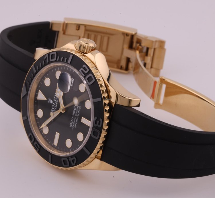 Rolex Yacht-master 42 2022 18kt Yellow Gold Yacht Master 42 Oyster Flex 226658