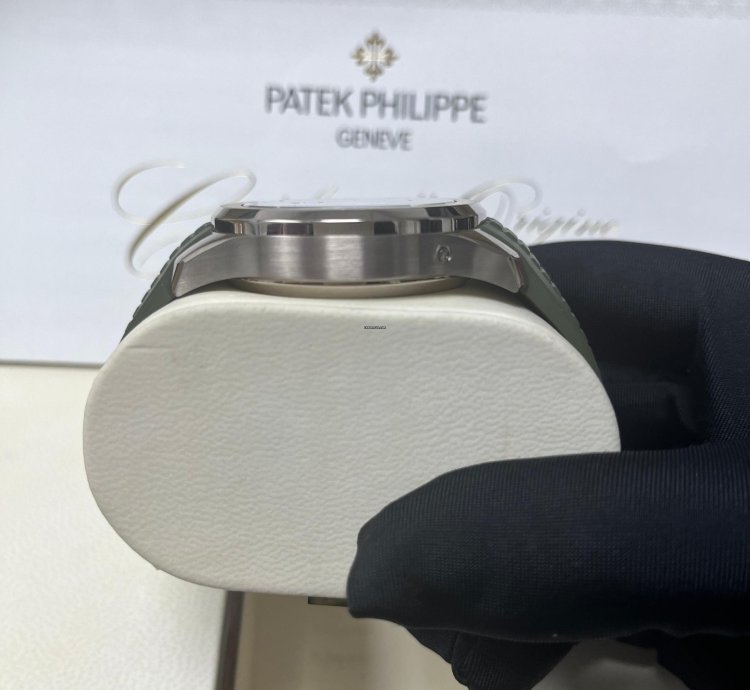 Patek Philippe Aquanaut Khaki Green 5968g-010